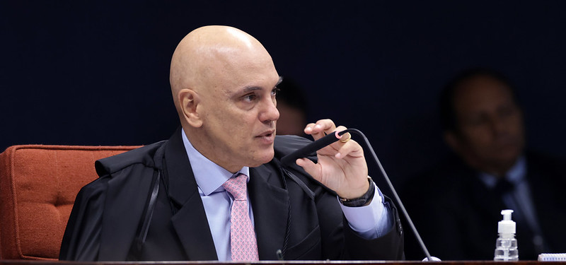 Ministro Alexandre de Moraes na sessão de julgamento da AP 2668