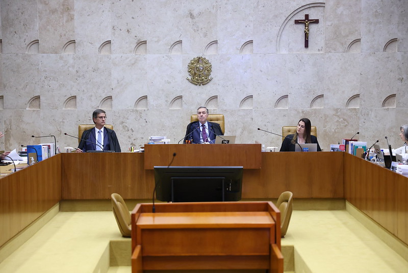 Ministro Luís Roberto Barroso na sessão plenária