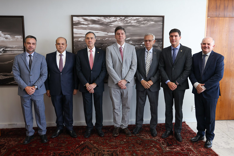 Signatários do acordo entre CNJ e Sistema de Justiça do DF