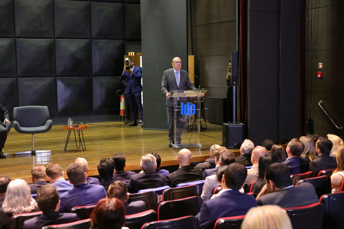 Ministro Gilmar Mendes na posse na ABrL