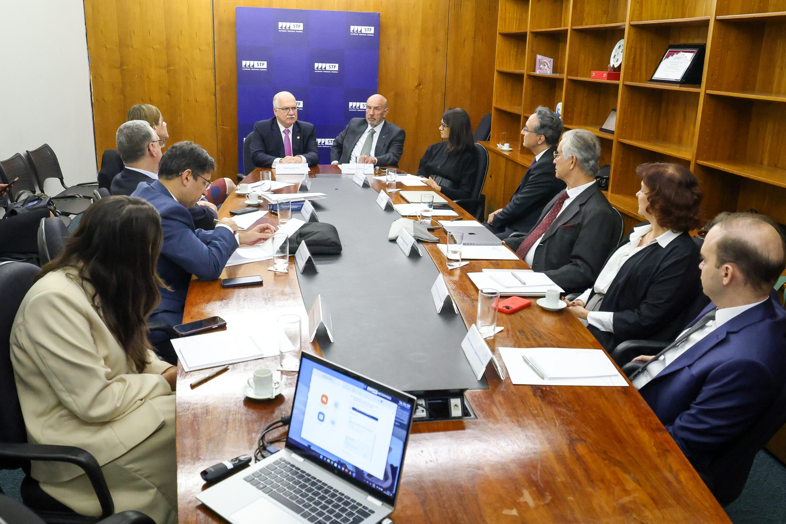 Reunião do Centro de Estudos Constitucionais do STF