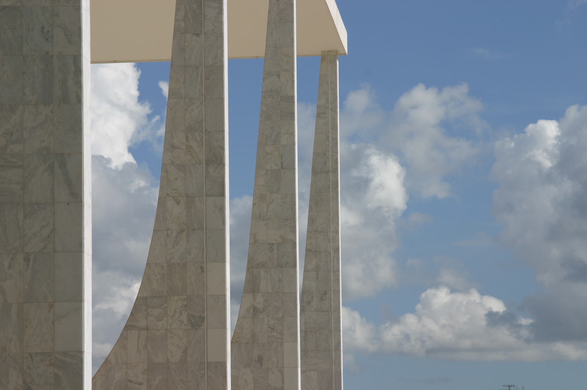 Detalhe arquitetônico da fachada do STF