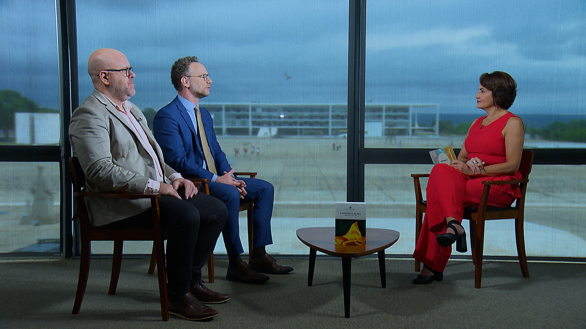 Convidados e apresentadora do programa Artigo 5º