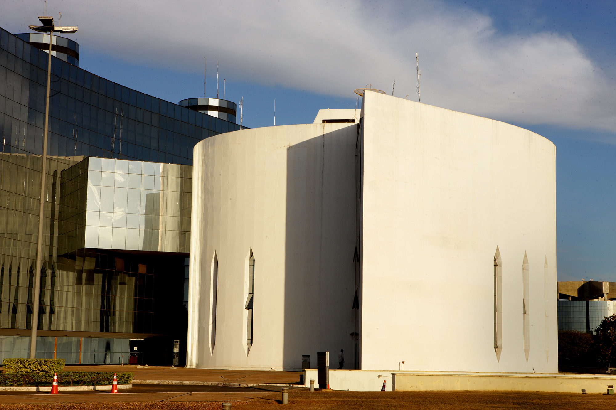 Foto do anexo do STF conhecida como Igrejinha pelo seu formato cilíndrico