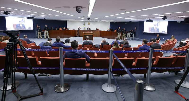 Sessão de julgamento da AP 2693
