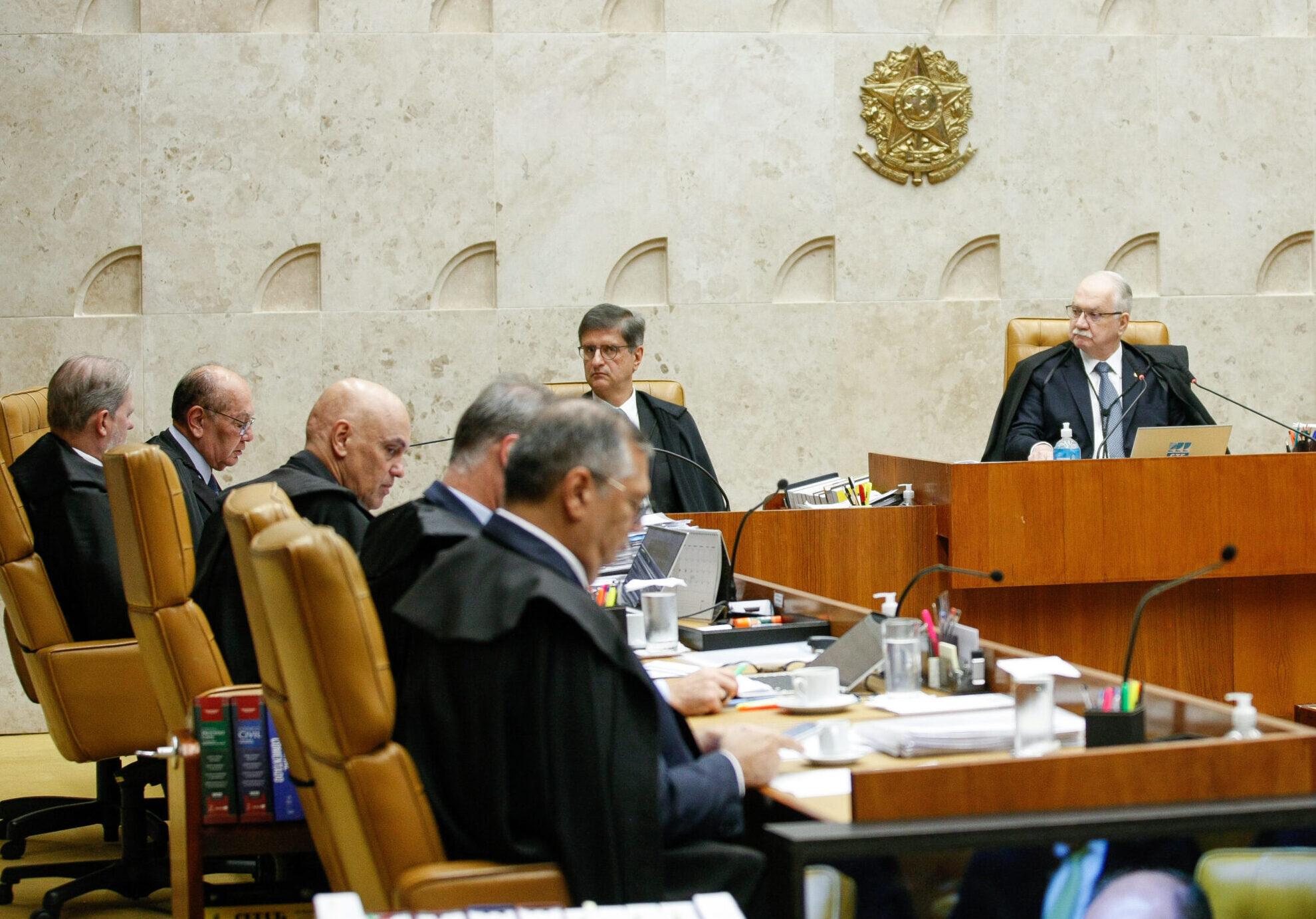 Fotografia da sessão plenária de 26 de fevereiro de 2026