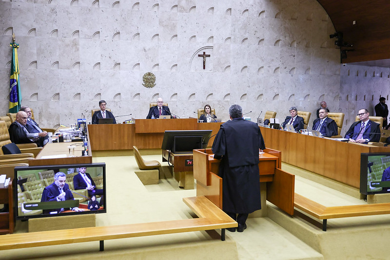 Advogado na tribuna do Plenário do STF