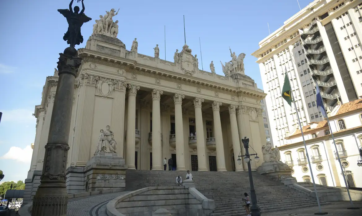 PDT questiona no STF eleição da Mesa Diretora da Assembleia Legislativa do Rio de Janeiro por voto aberto