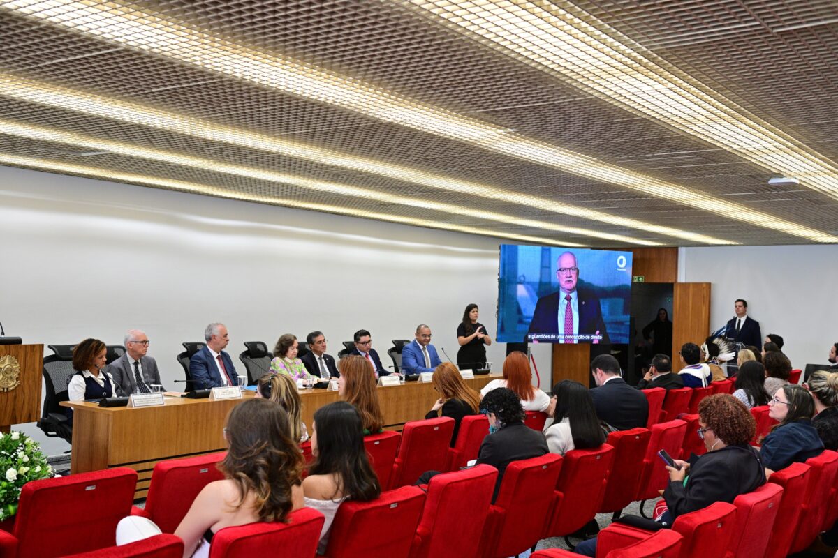 Presidente do STF destaca protagonismo indígena em congresso internacional sobre justiça e povos originários
