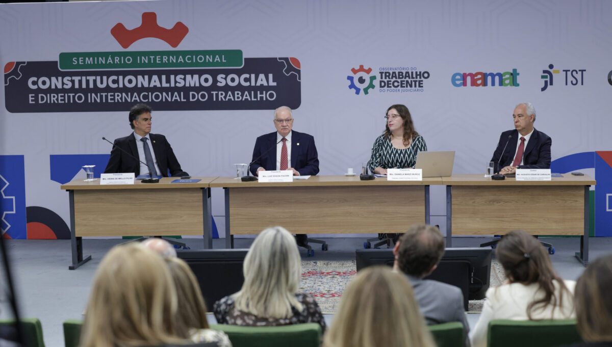Presidente do STF defende direitos sociais e proteção ao trabalho em seminário internacional