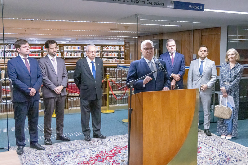 Lançamento de livro em homenagem ao Juiz Peter Messitte