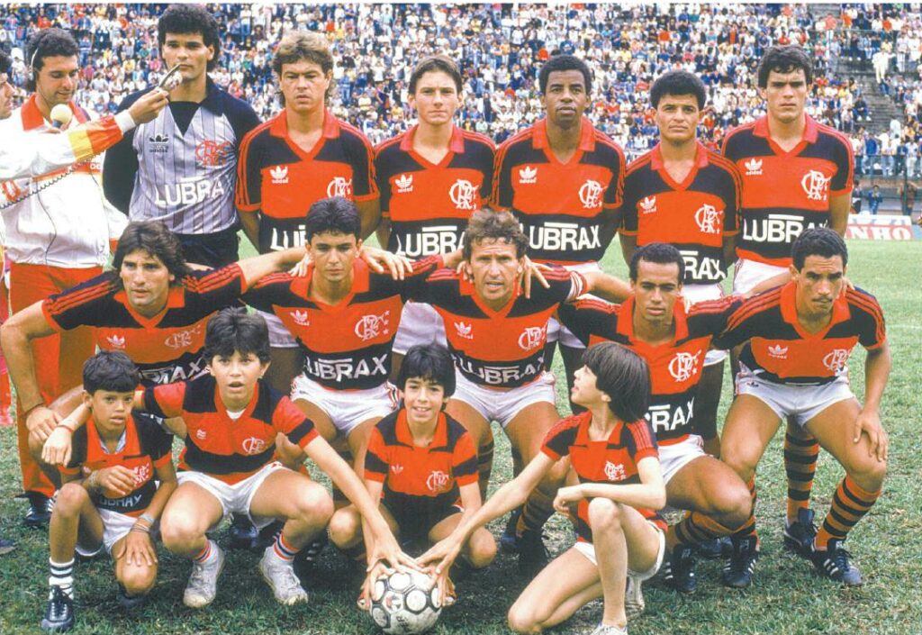 Fotografia do time do Flamengo que venceu a Copa União em 1987