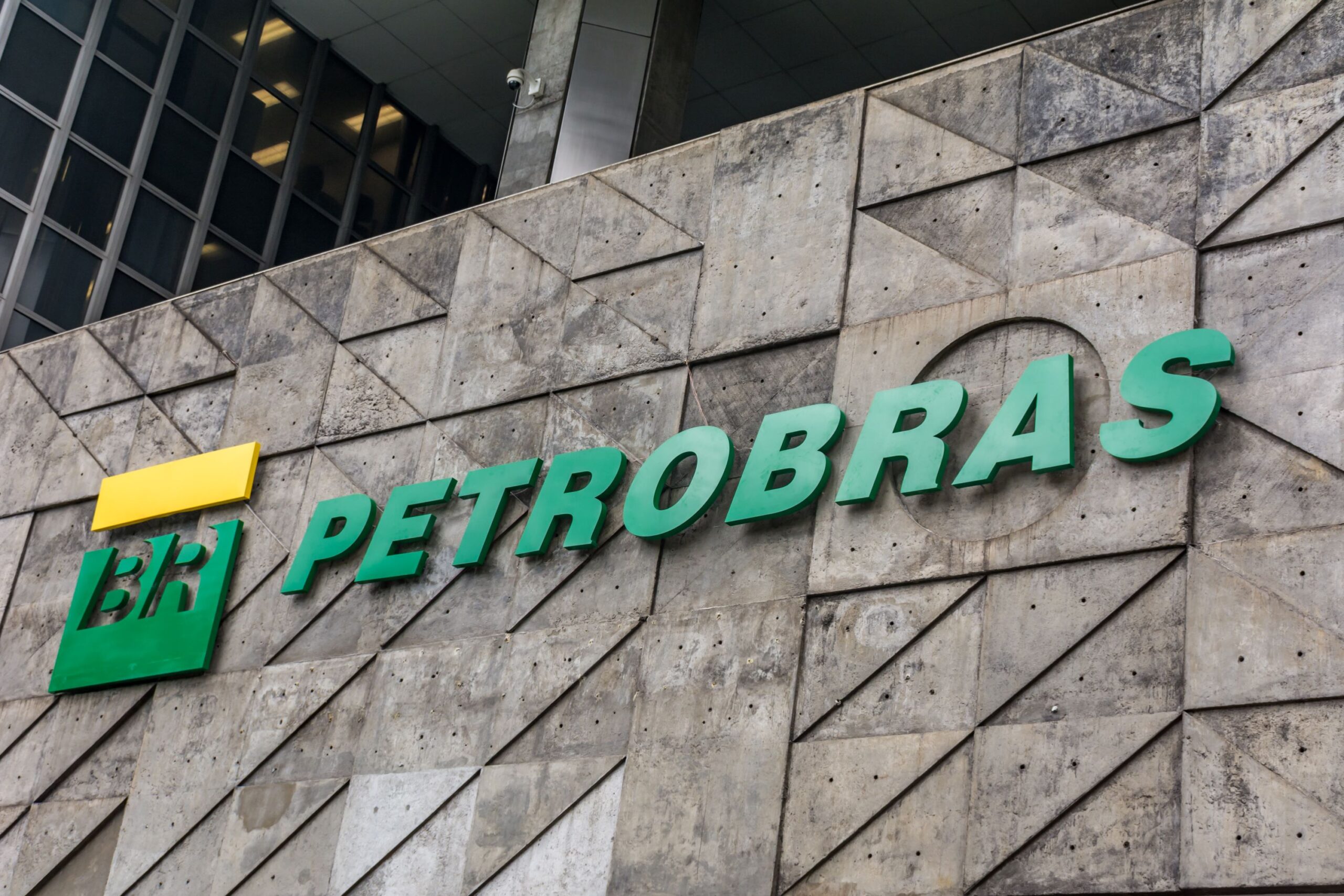 Detalhe da fachada do edifício-sede da Petrobras